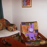 Feszek Apartmanhaz *
