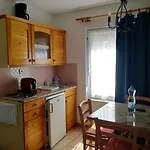 Feszek Apartmanhaz Apartamento