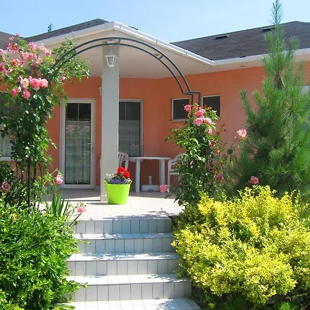 公寓 Feszek Apartmanhaz 沃尼奥尔茨沃什海吉