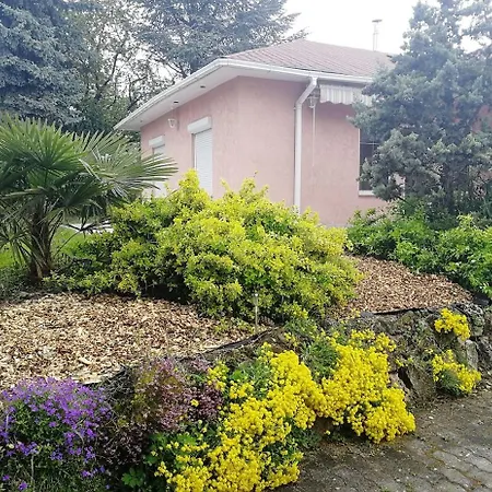 Feszek Apartmanhaz Vonyarcvashegy