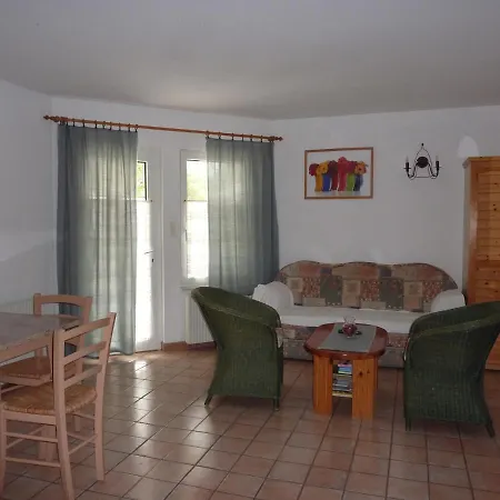 Apartment Feszek Apartmanhaz *