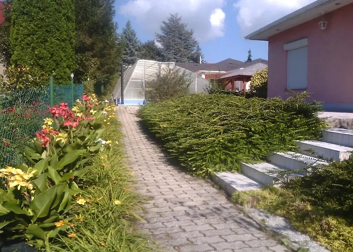 Appartement Feszek Apartmanhaz *