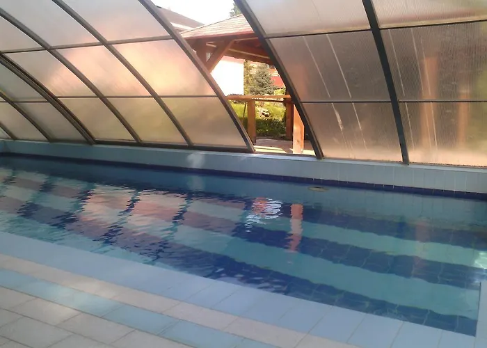 Feszek Apartmanhaz Appartement *