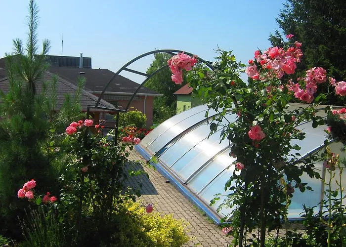 Feszek Apartmanhaz *