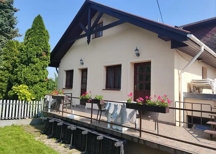 Feszek Apartmanhaz Appartement *