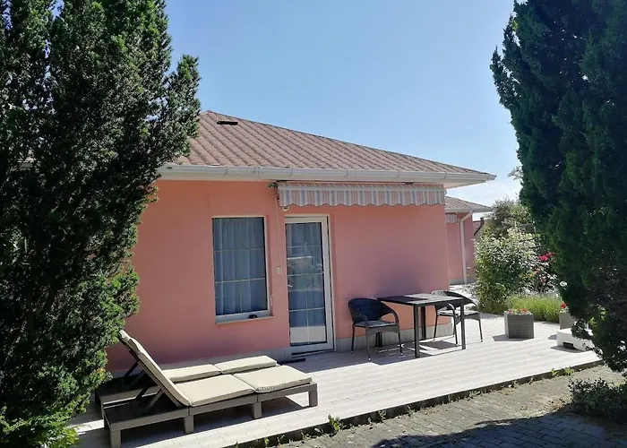 Feszek Apartmanhaz *