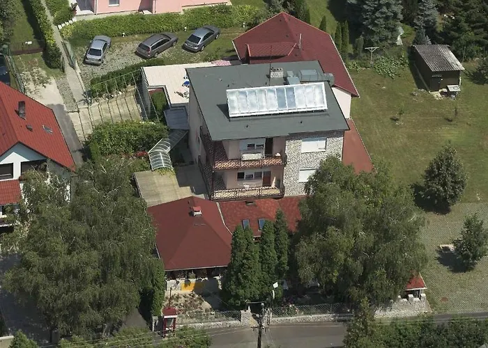 Feszek Apartmanhaz Vonyarcvashegy